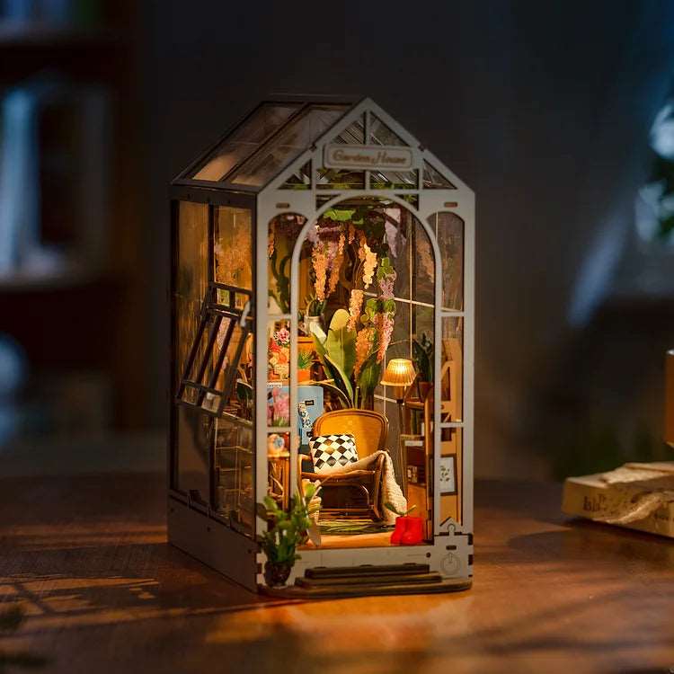 Holiday Garden House DIY Book Nook Kit Rolife