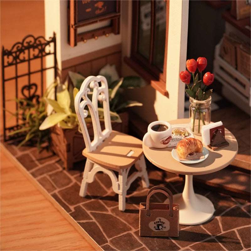 Slow Life Café Miniature House