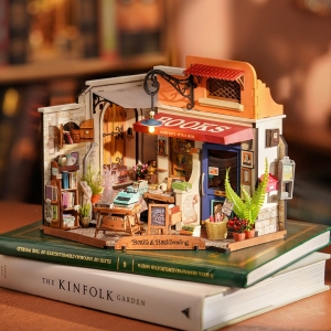 Miniatyrhus | Corner Bookstore DIY Miniature House Kit DG164