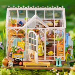 Miniatyrhus | Dreamy Garden House DIY Miniature House Kit DG163
