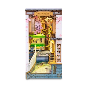 Rolife Sakura Densya DIY Book Nook Hyllinsats Kit TGB01