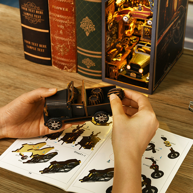 Car Players Book Nook Kit CH02