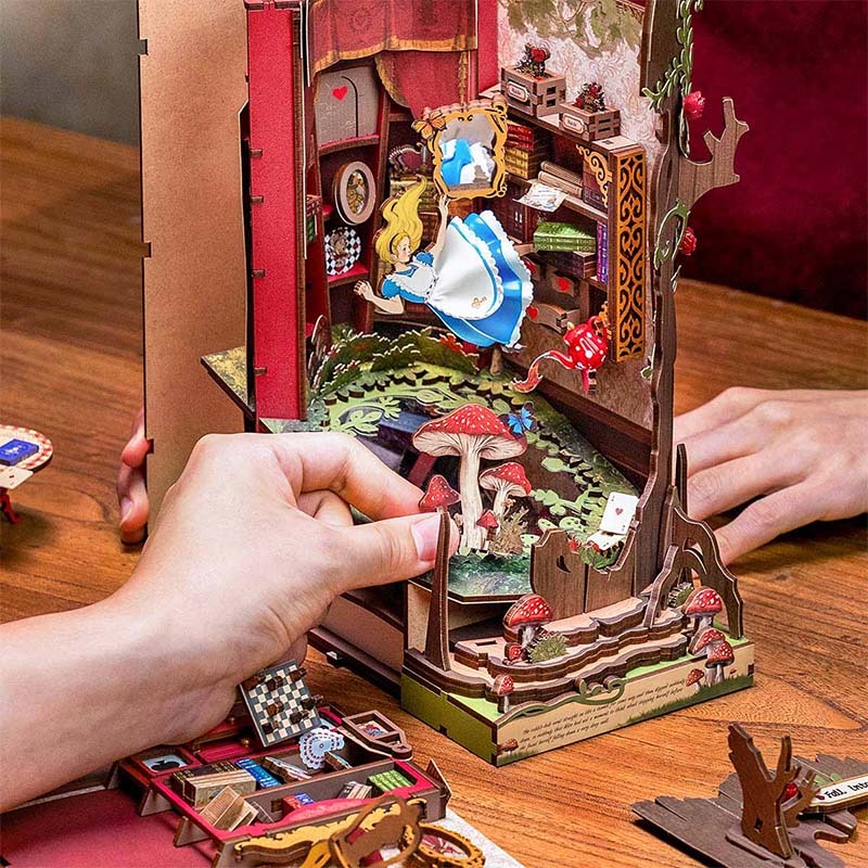 Rolife Fall into Wonder DIY Book Nook Shelf Insert TGB12